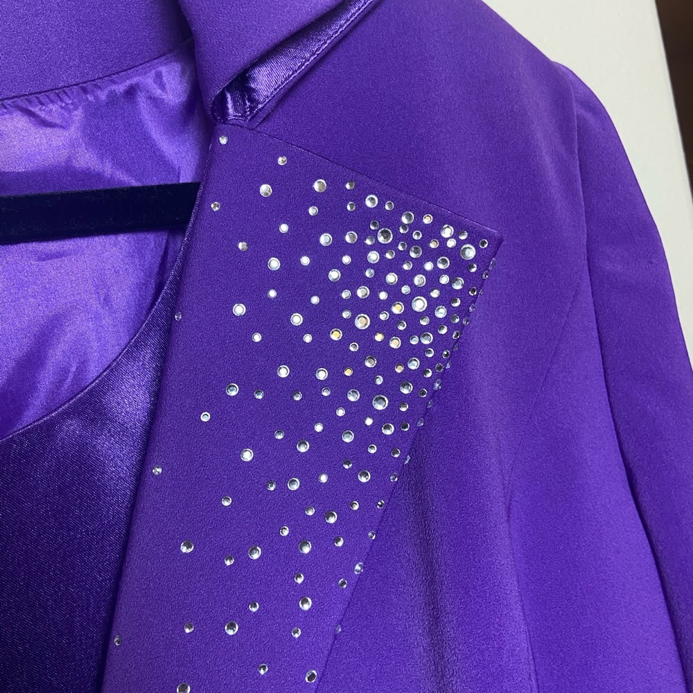 Elegant Purple Ben Marc International Tank and Blazer with Embellished Lapel - Picture 3 of 14
